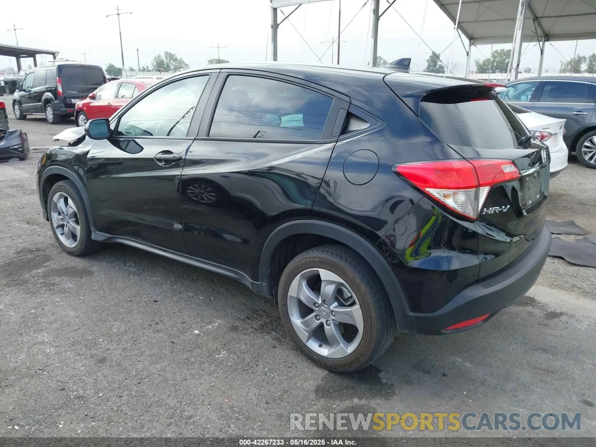 3 Photograph of a damaged car 3CZRU6H39LM728490 HONDA HR-V 2020
