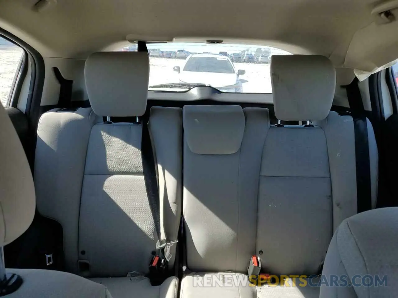 10 Photograph of a damaged car 3CZRU6H39LM729199 HONDA HR-V 2020