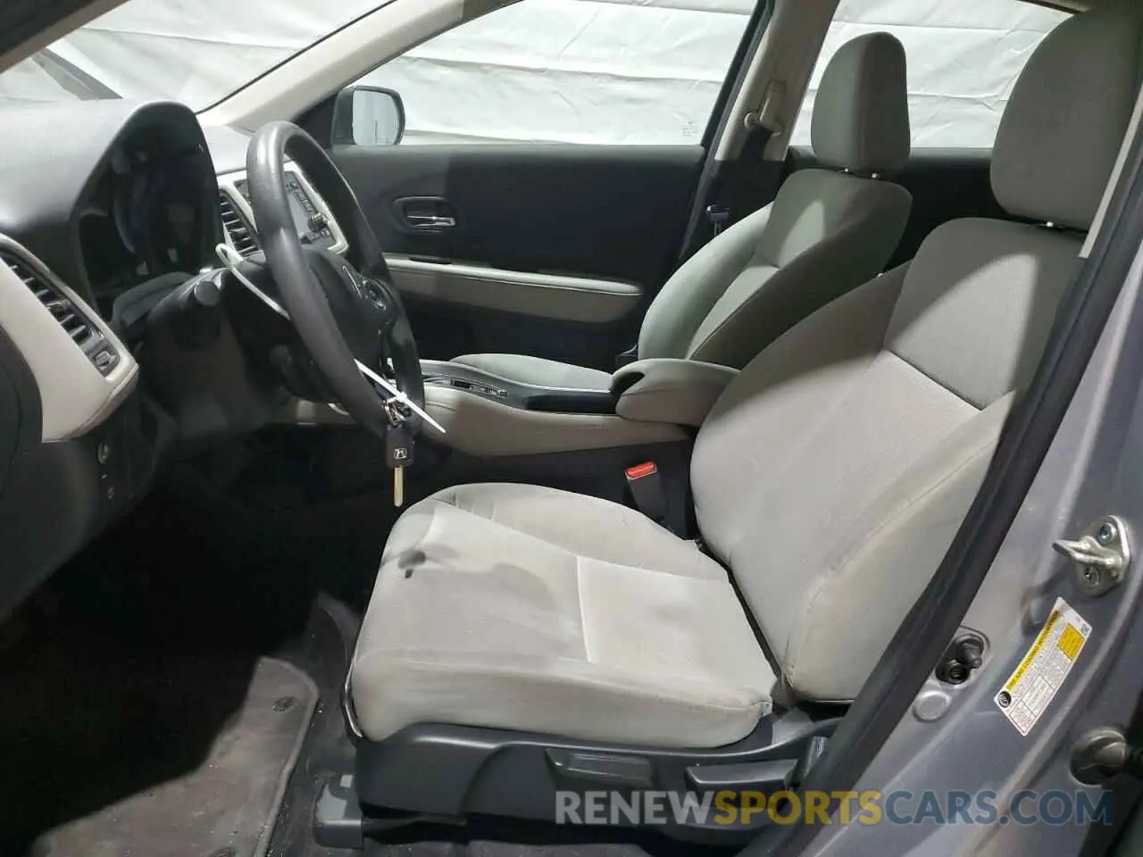 7 Photograph of a damaged car 3CZRU6H39LM729512 HONDA HR-V 2020