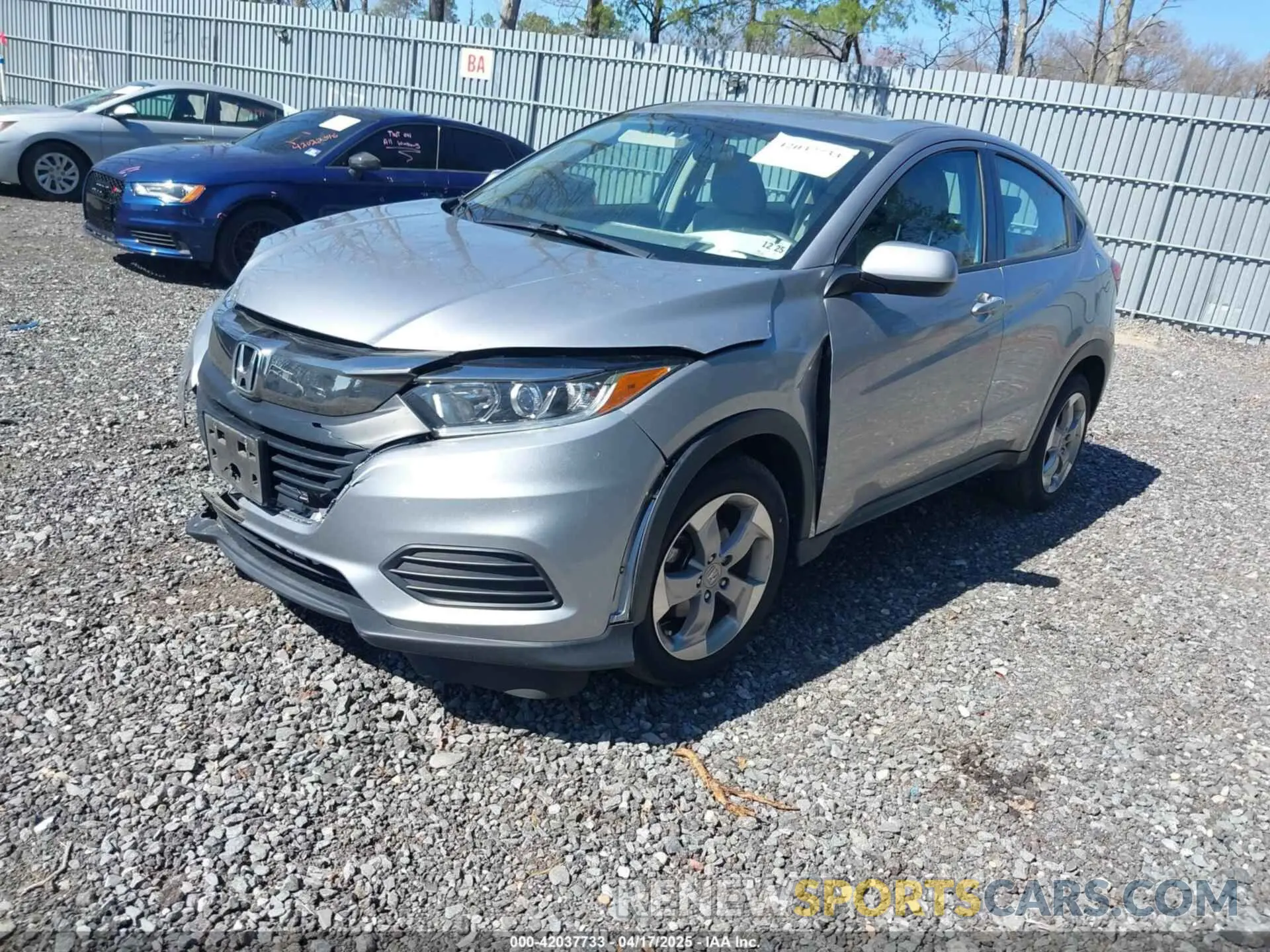 2 Photograph of a damaged car 3CZRU6H3XLG703497 HONDA HR-V 2020