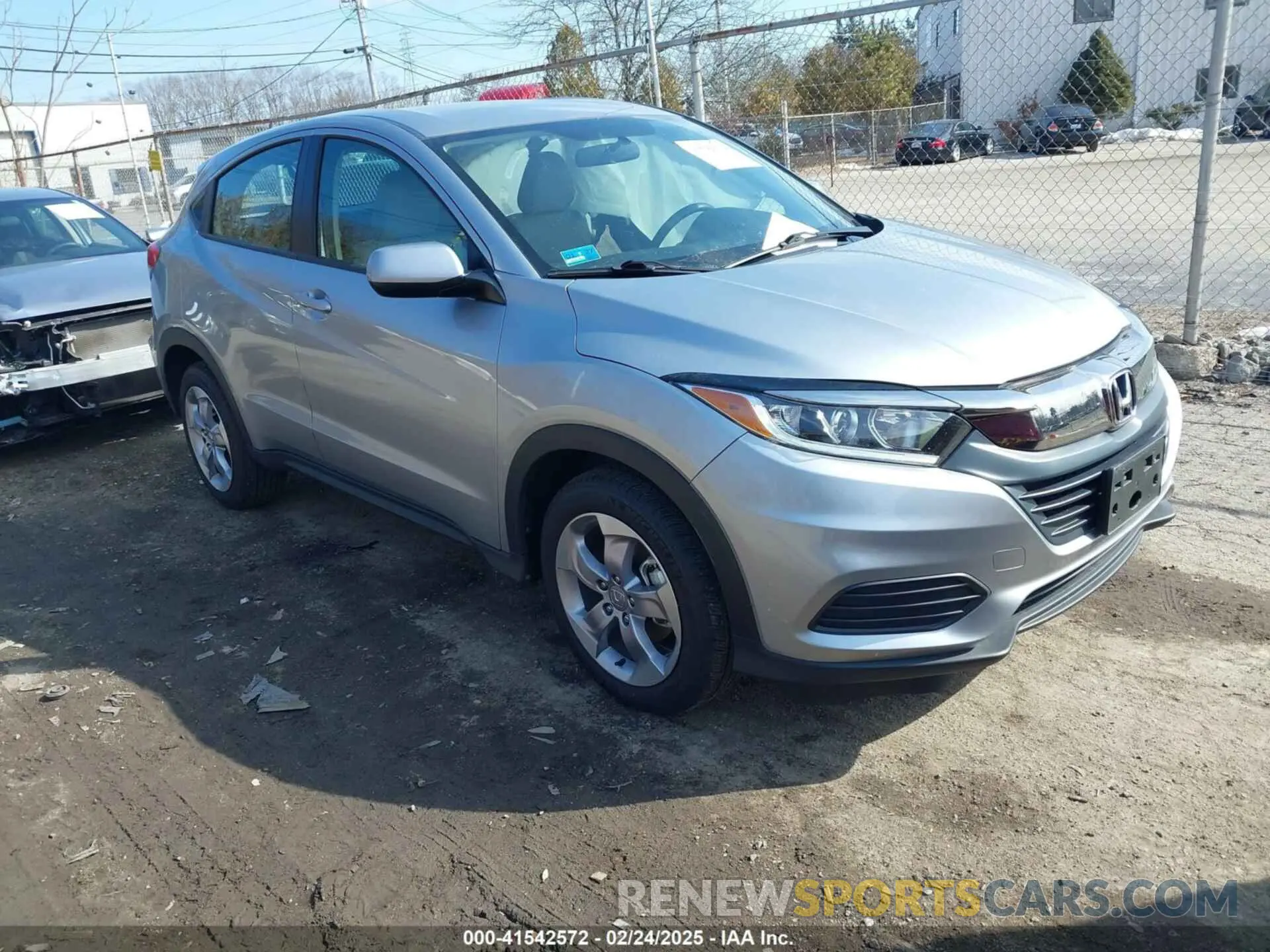 1 Photograph of a damaged car 3CZRU6H3XLM721368 HONDA HR-V 2020