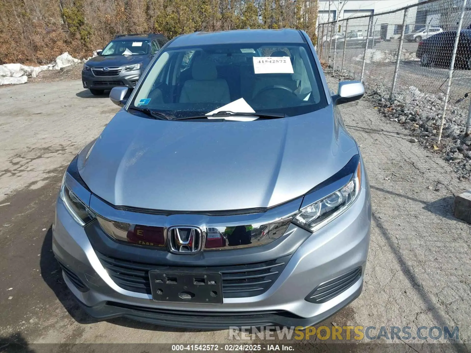 12 Photograph of a damaged car 3CZRU6H3XLM721368 HONDA HR-V 2020