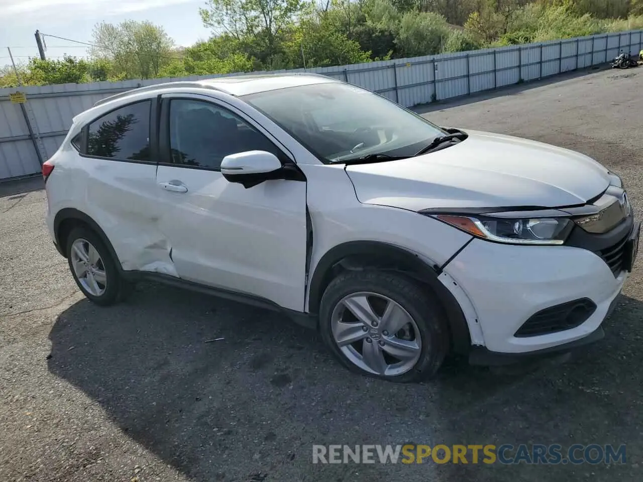 4 Photograph of a damaged car 3CZRU6H51LM712009 HONDA HR-V 2020