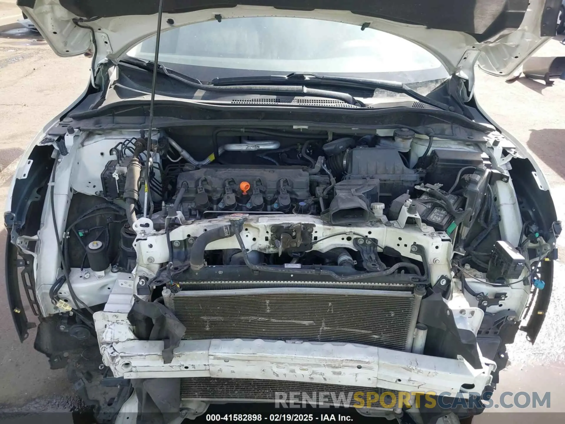 10 Photograph of a damaged car 3CZRU6H51LM721101 HONDA HR-V 2020