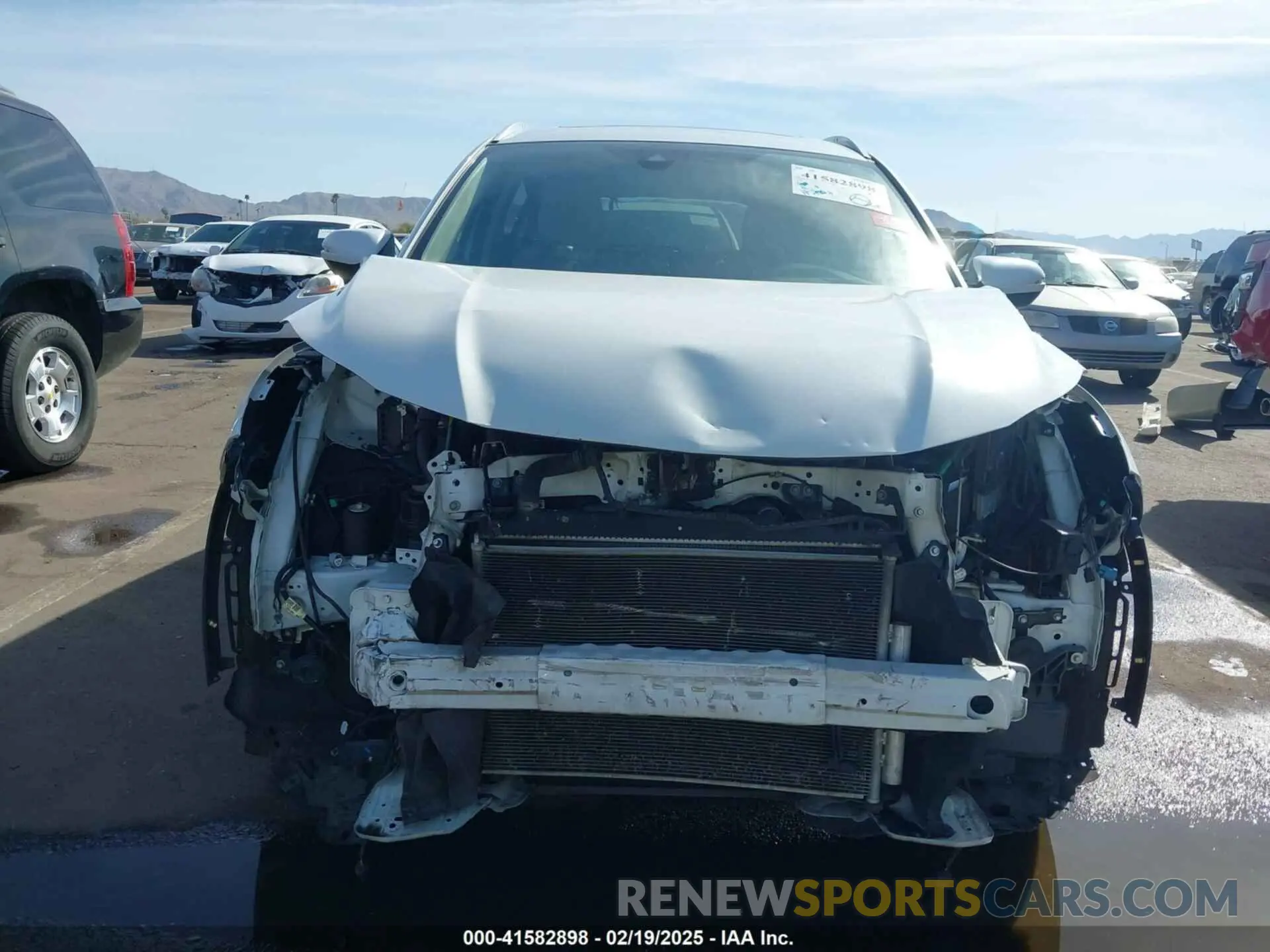 6 Photograph of a damaged car 3CZRU6H51LM721101 HONDA HR-V 2020