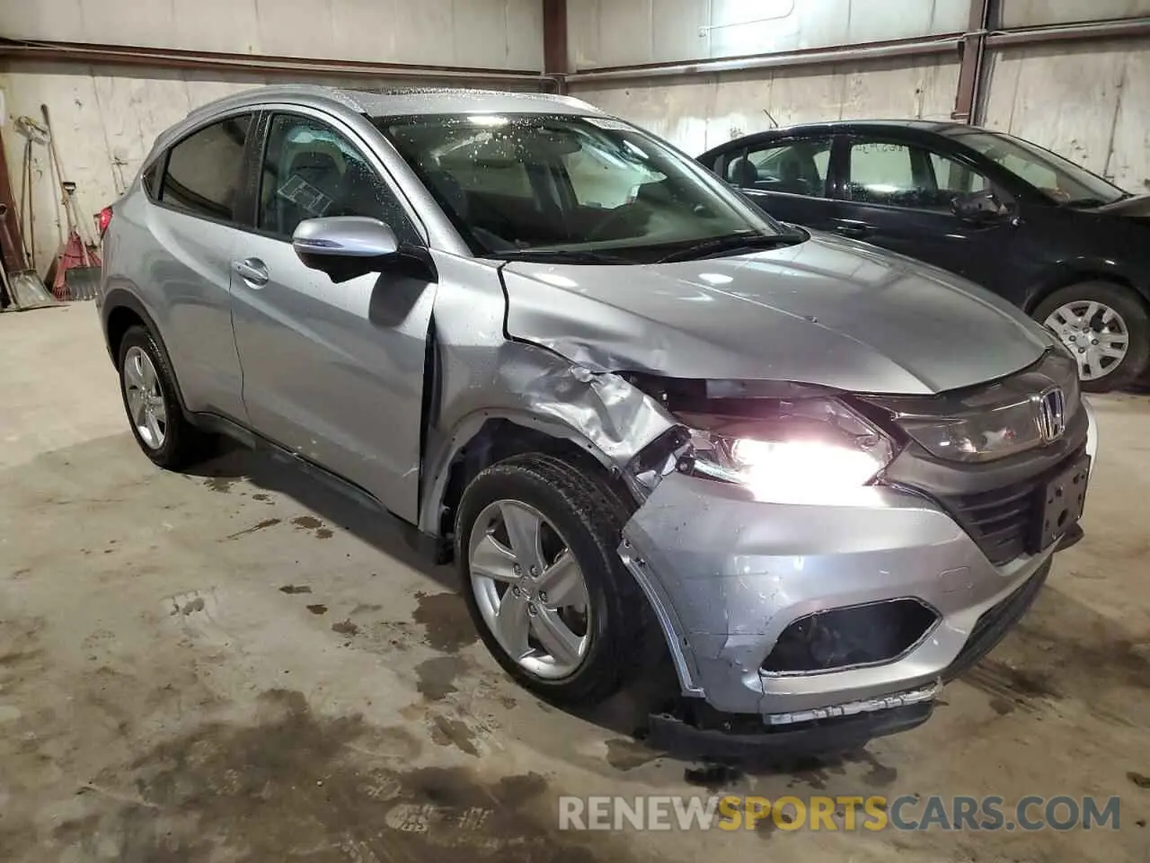 4 Photograph of a damaged car 3CZRU6H51LM733362 HONDA HR-V 2020