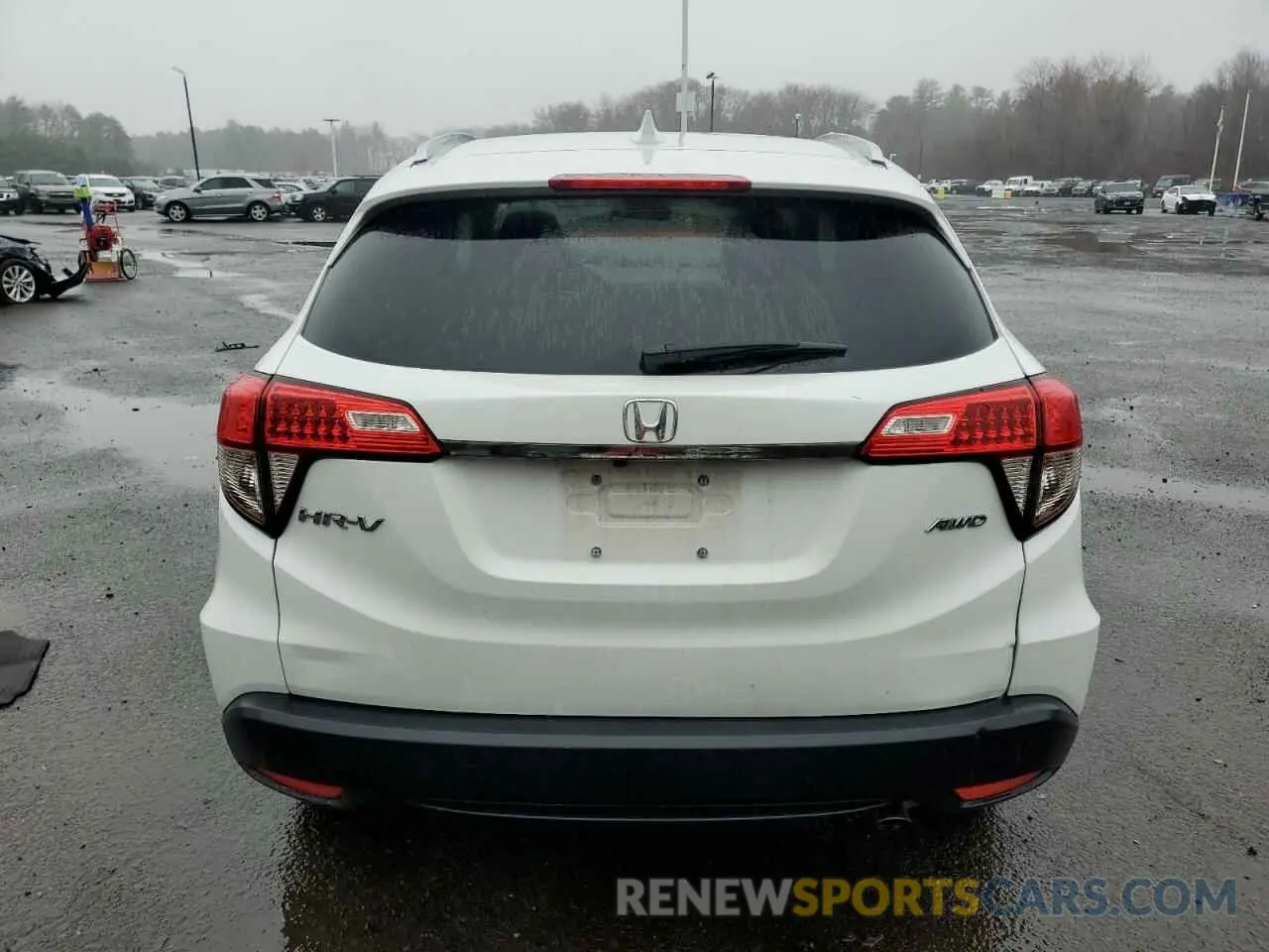6 Photograph of a damaged car 3CZRU6H51LM735435 HONDA HR-V 2020