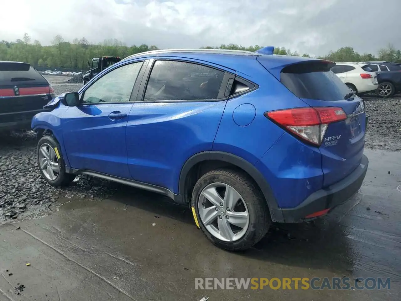2 Photograph of a damaged car 3CZRU6H52LM706364 HONDA HR-V 2020