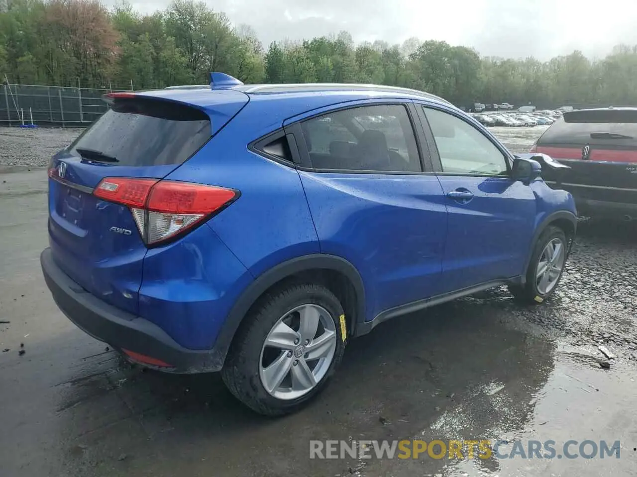 3 Photograph of a damaged car 3CZRU6H52LM706364 HONDA HR-V 2020