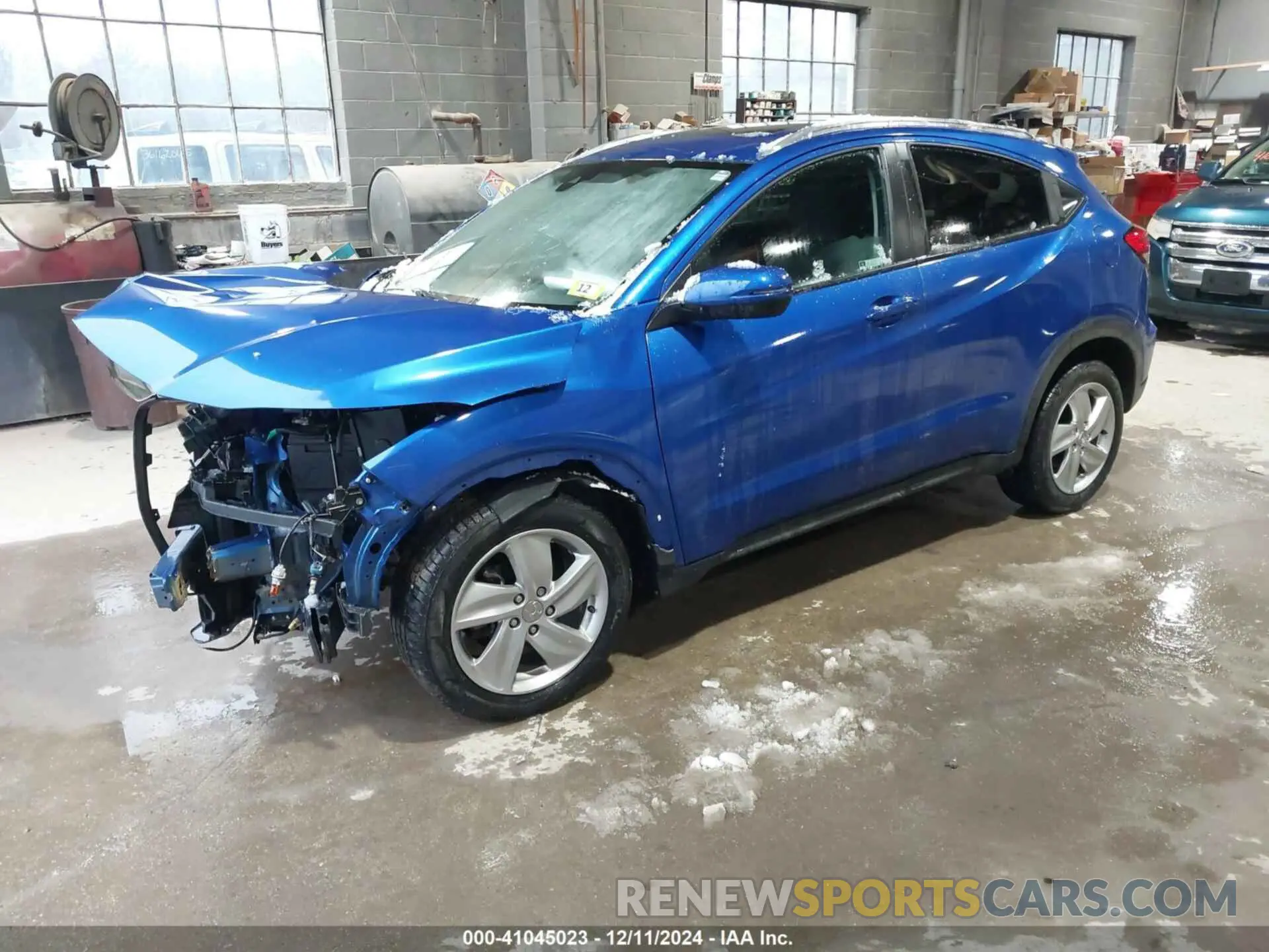 2 Photograph of a damaged car 3CZRU6H52LM724136 HONDA HR-V 2020