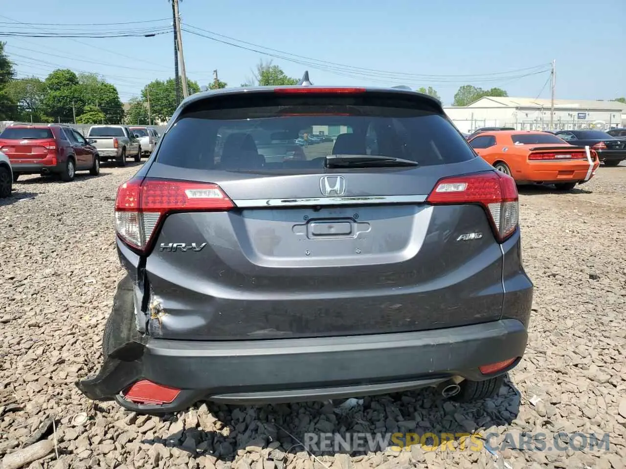 6 Photograph of a damaged car 3CZRU6H53LM703568 HONDA HR-V 2020