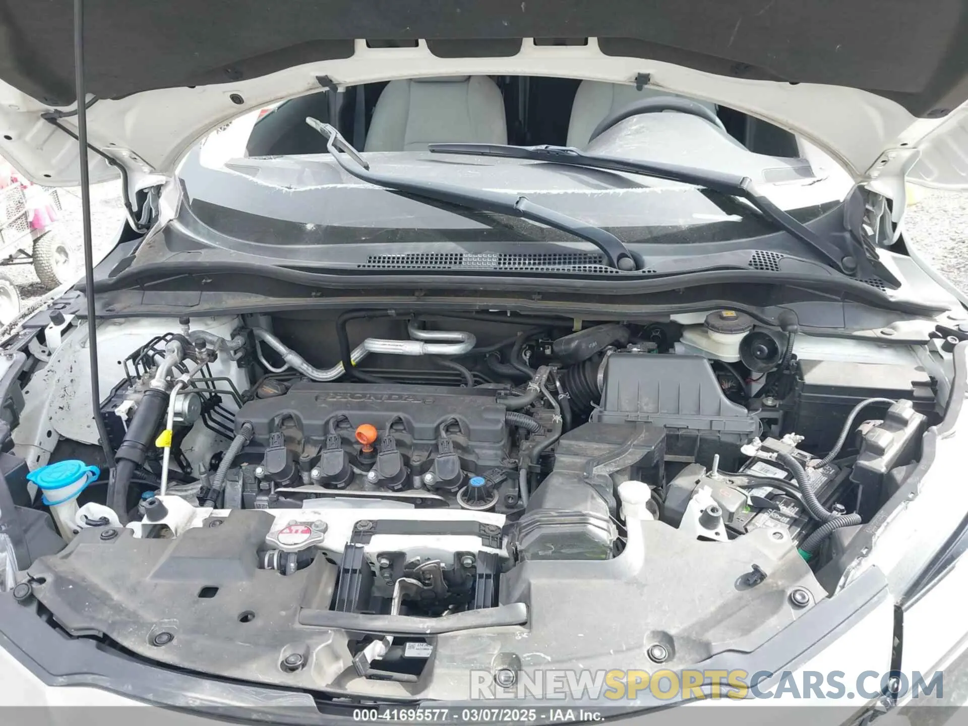 10 Photograph of a damaged car 3CZRU6H53LM708933 HONDA HR-V 2020