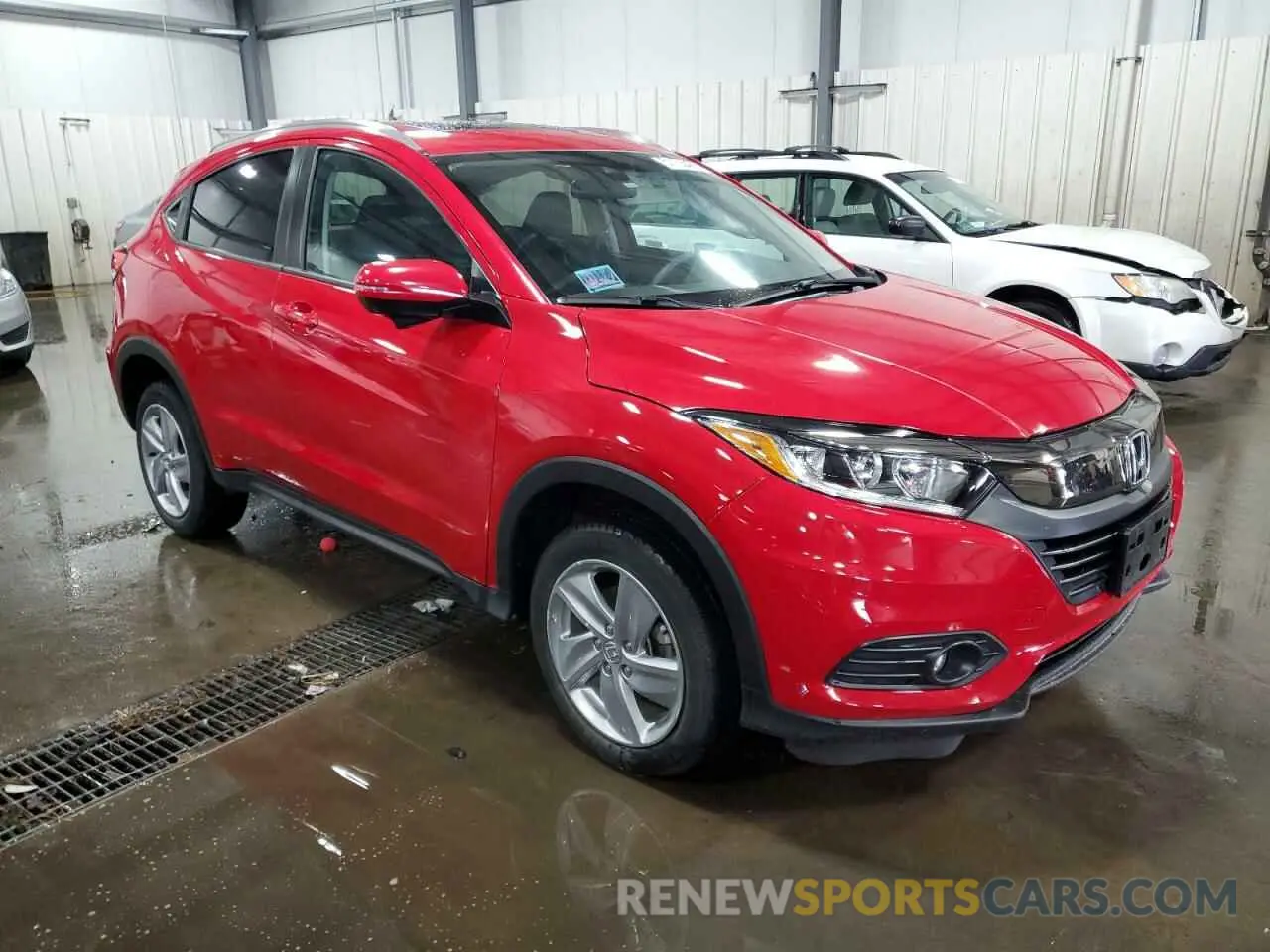 4 Photograph of a damaged car 3CZRU6H54LM702056 HONDA HR-V 2020