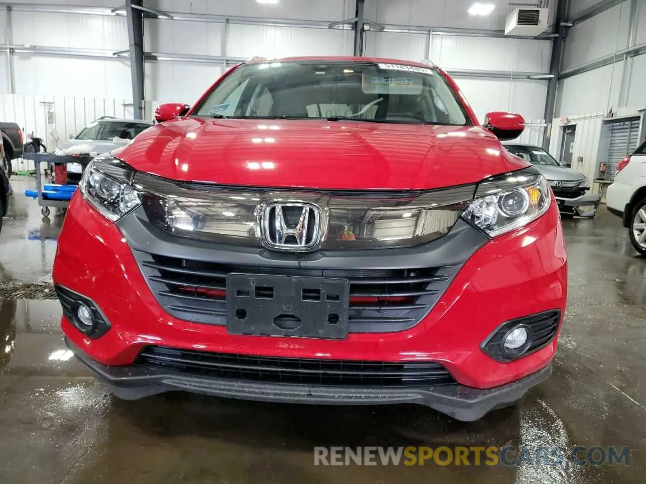 5 Photograph of a damaged car 3CZRU6H54LM702056 HONDA HR-V 2020