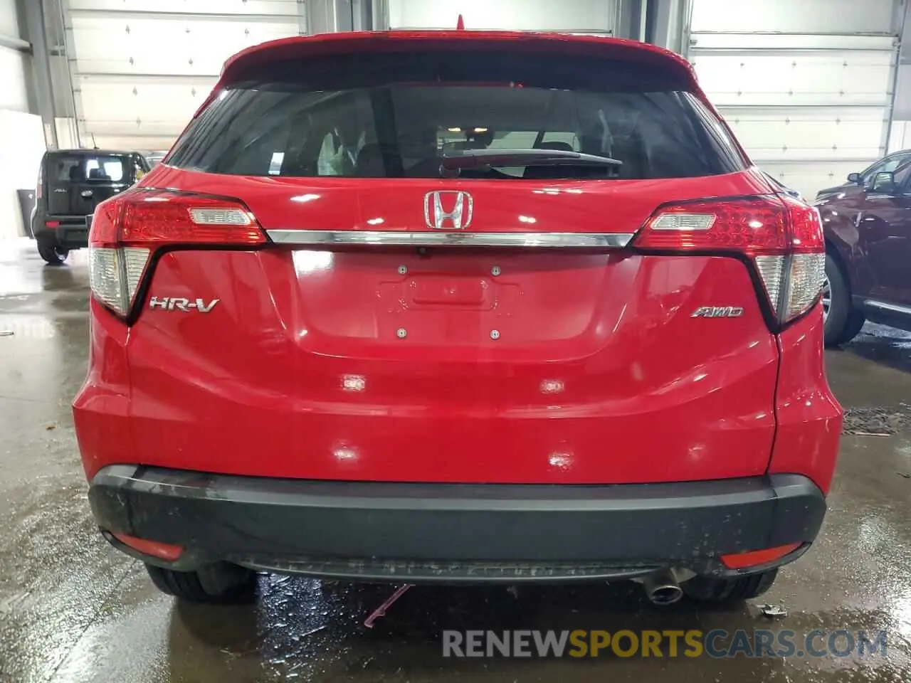 6 Photograph of a damaged car 3CZRU6H54LM702056 HONDA HR-V 2020