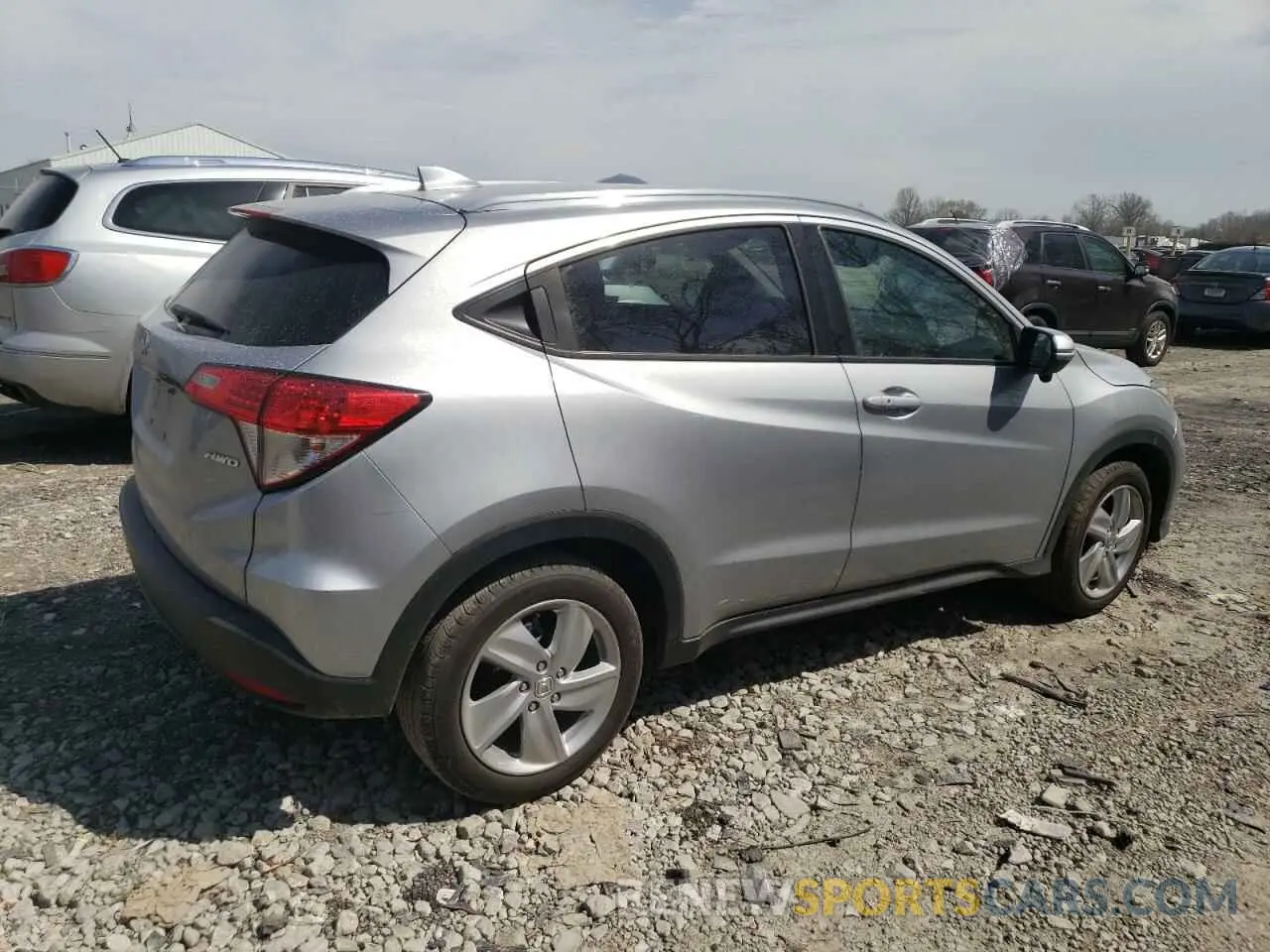 3 Photograph of a damaged car 3CZRU6H54LM712876 HONDA HR-V 2020