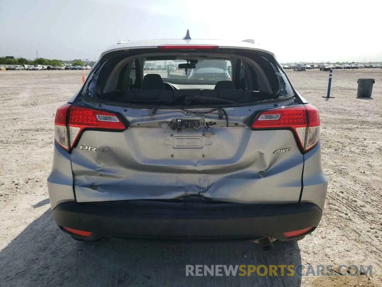 6 Photograph of a damaged car 3CZRU6H54LM720797 HONDA HR-V 2020