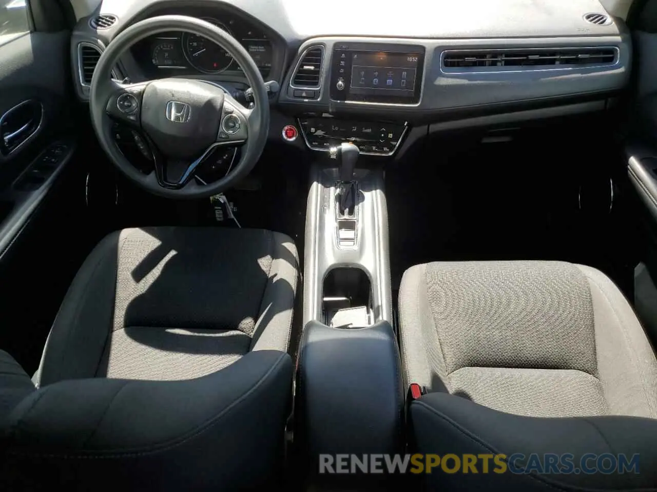 8 Photograph of a damaged car 3CZRU6H54LM725241 HONDA HR-V 2020