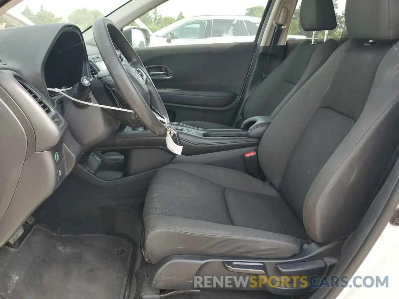 7 Photograph of a damaged car 3CZRU6H55LM732523 HONDA HR-V 2020
