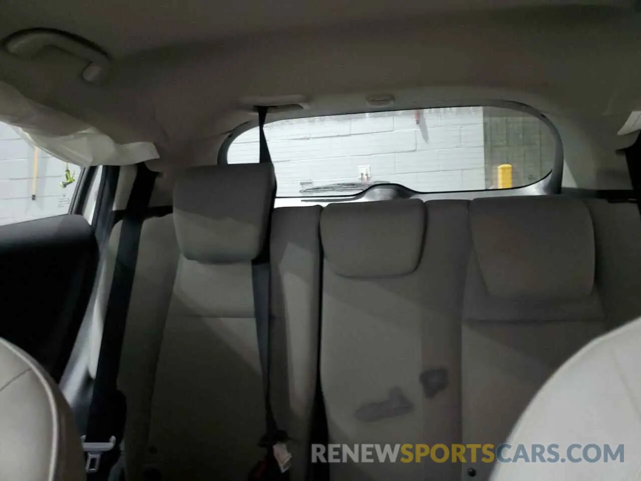 10 Photograph of a damaged car 3CZRU6H56LM731865 HONDA HR-V 2020
