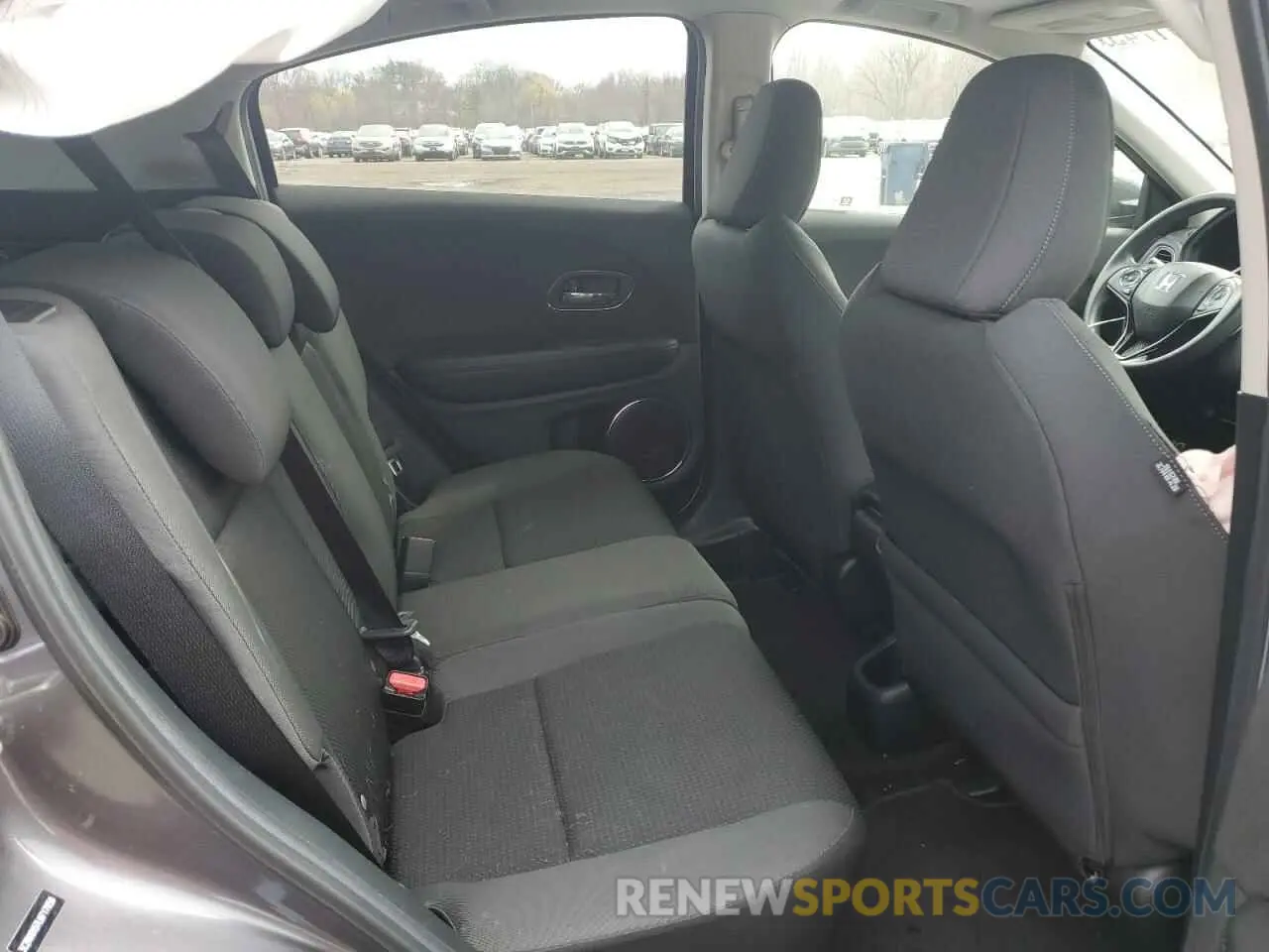 11 Photograph of a damaged car 3CZRU6H57LM717859 HONDA HR-V 2020