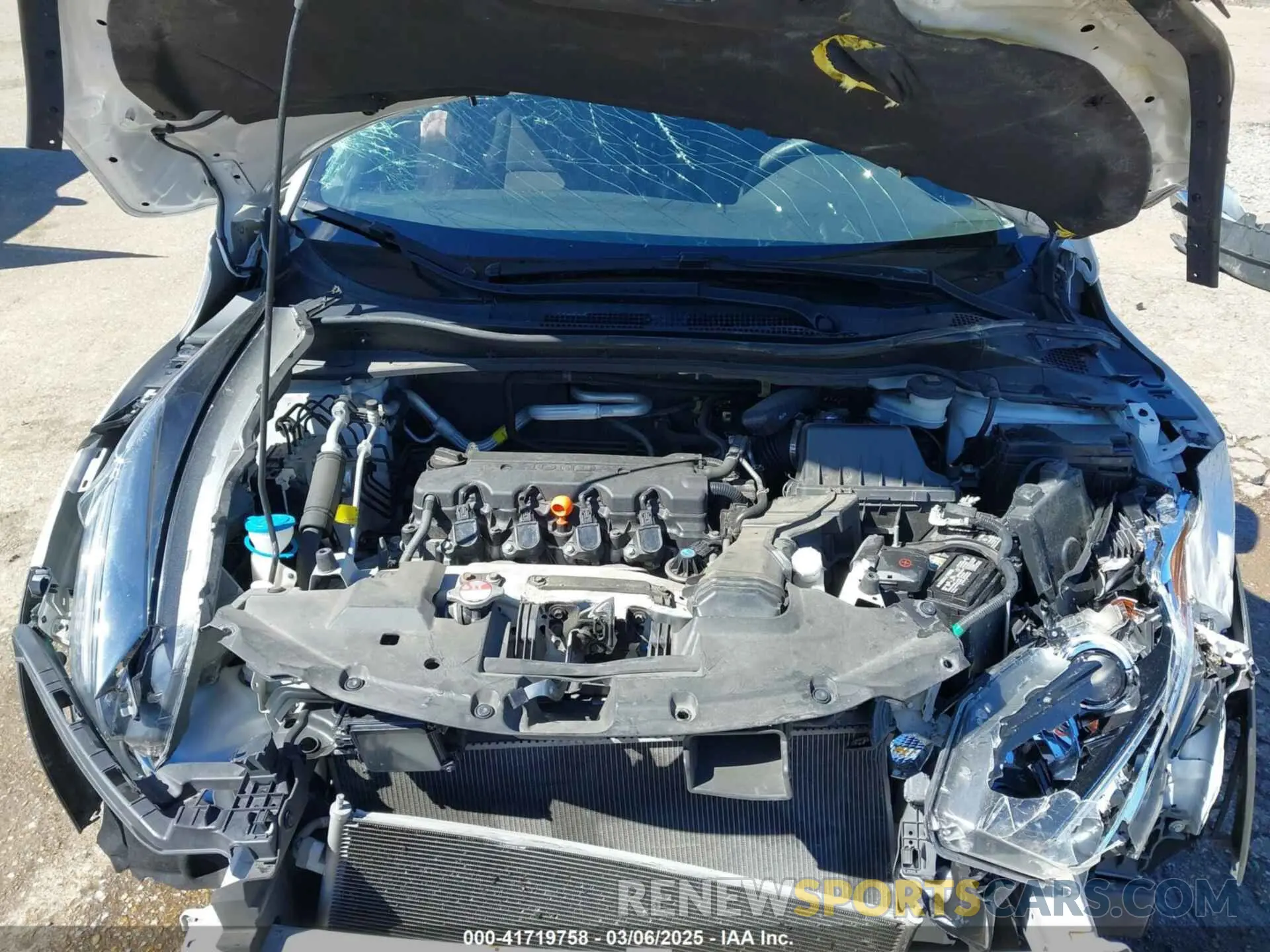 10 Photograph of a damaged car 3CZRU6H57LM719014 HONDA HR-V 2020