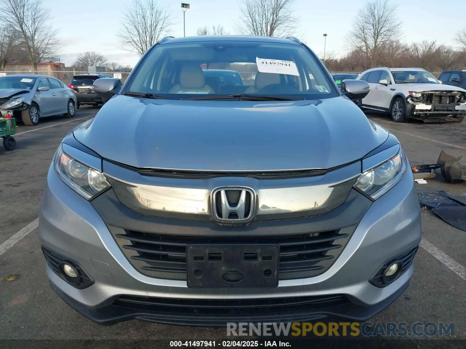 12 Photograph of a damaged car 3CZRU6H58LM726540 HONDA HR-V 2020
