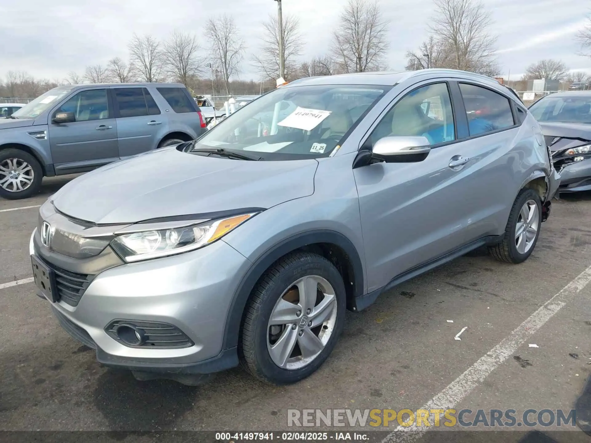 2 Photograph of a damaged car 3CZRU6H58LM726540 HONDA HR-V 2020