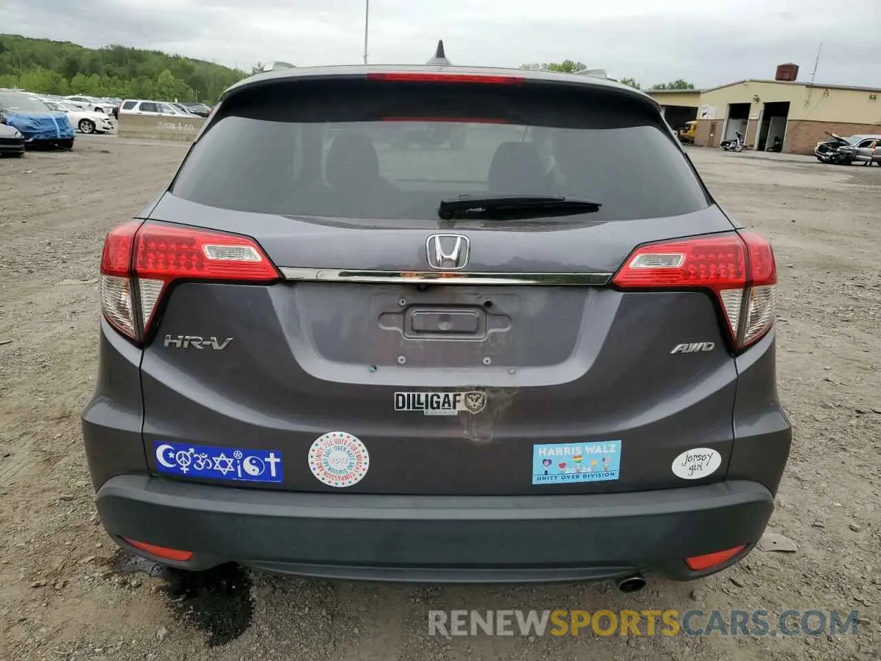 6 Photograph of a damaged car 3CZRU6H58LM727221 HONDA HR-V 2020
