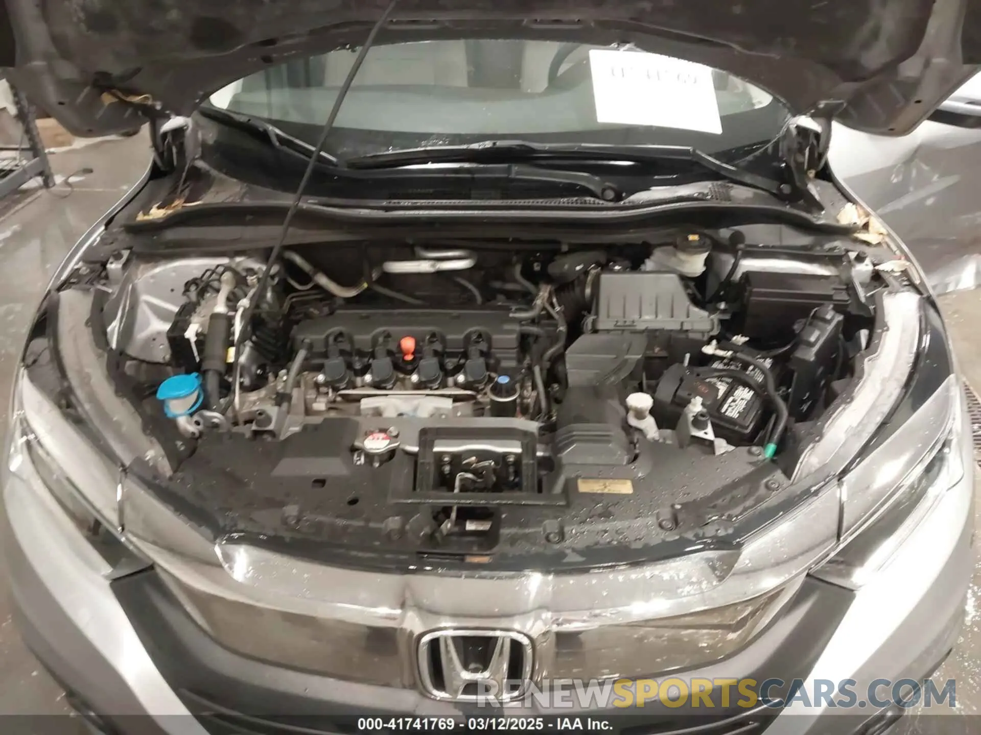 10 Photograph of a damaged car 3CZRU6H59LM725929 HONDA HR-V 2020