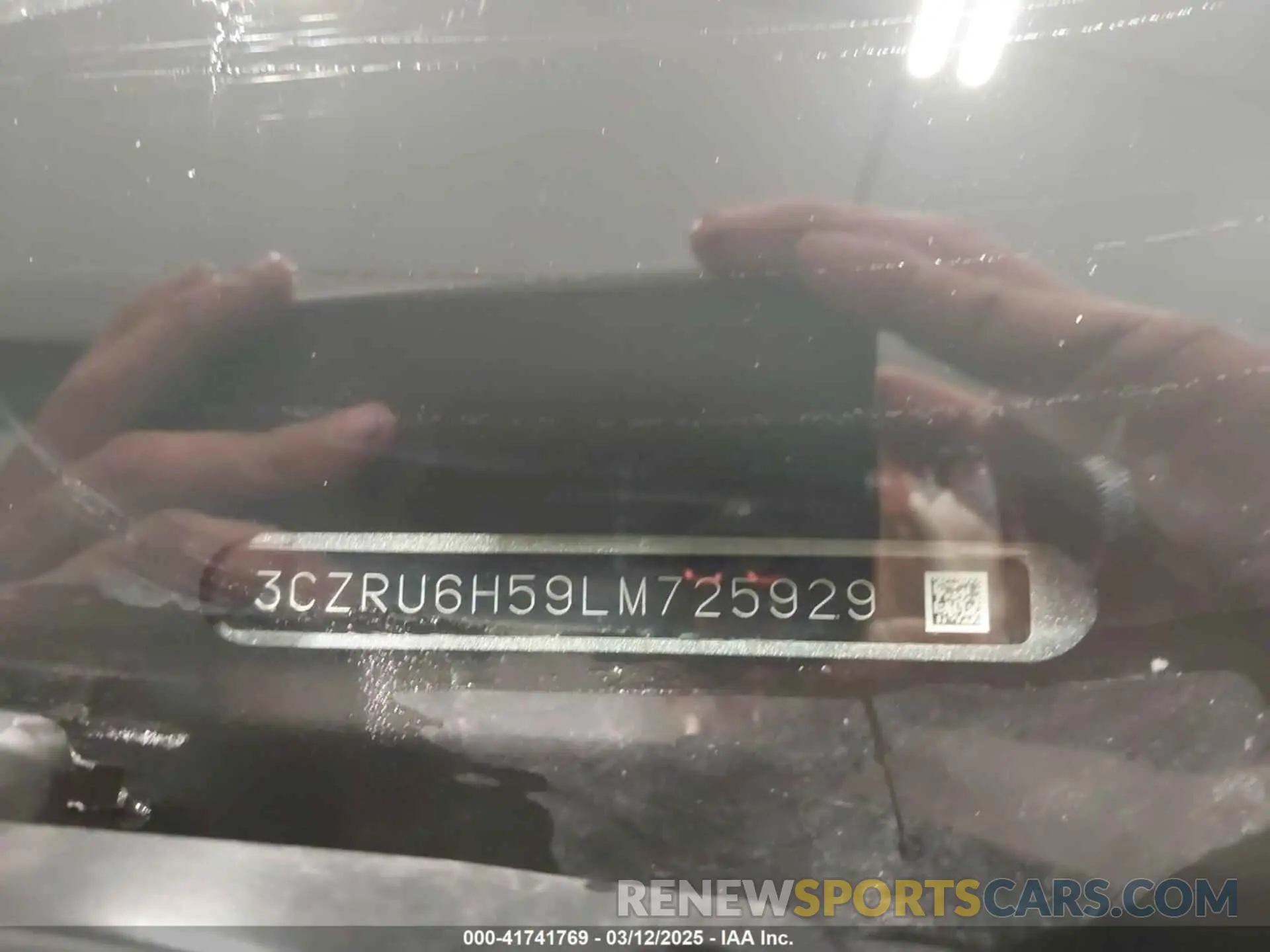 9 Photograph of a damaged car 3CZRU6H59LM725929 HONDA HR-V 2020