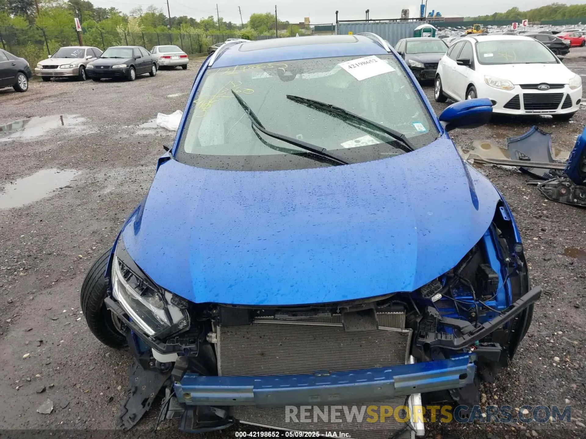 11 Photograph of a damaged car 3CZRU6H5XLM700666 HONDA HR-V 2020