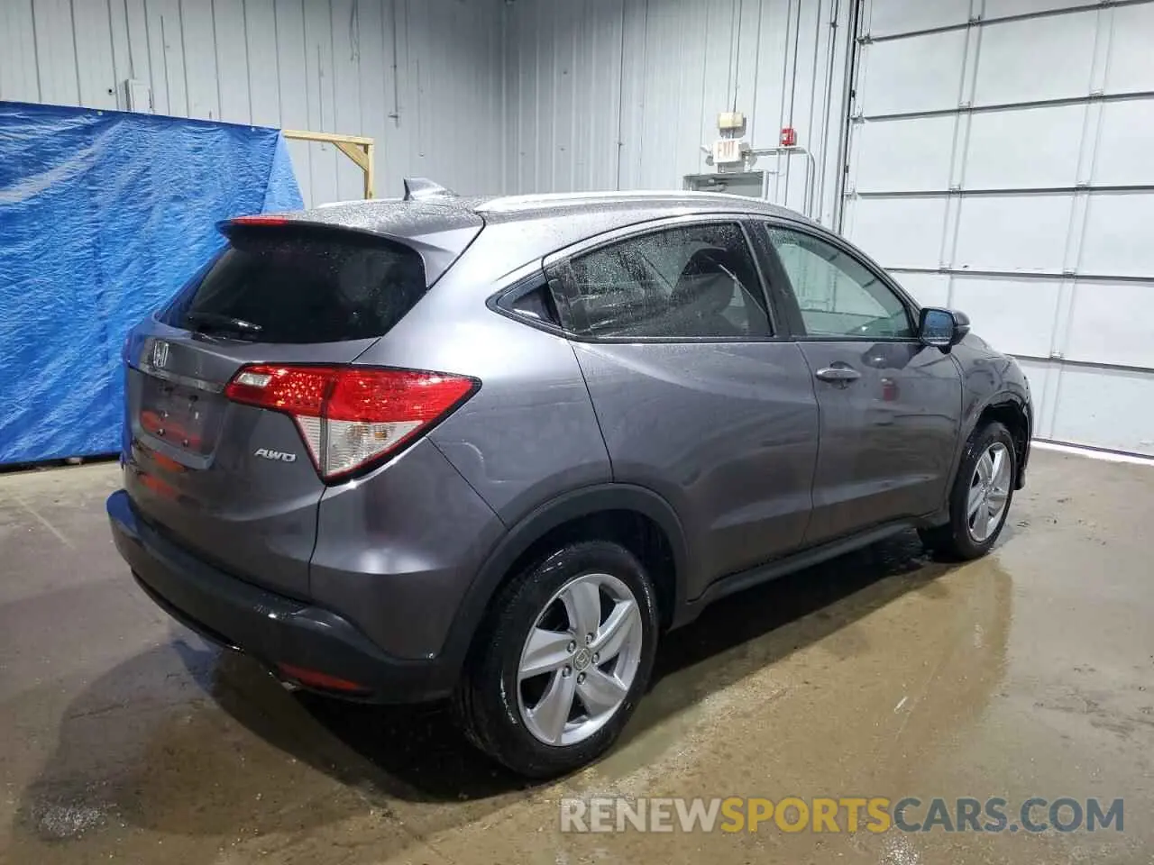 3 Photograph of a damaged car 3CZRU6H5XLM729469 HONDA HR-V 2020