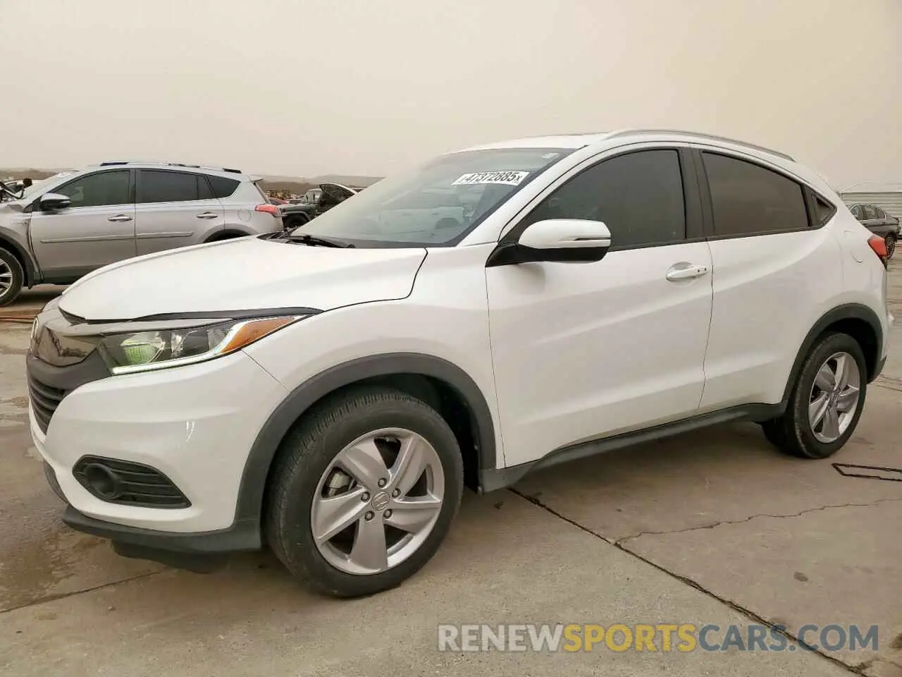 1 Photograph of a damaged car 3CZRU6H75LM700754 HONDA HR-V 2020