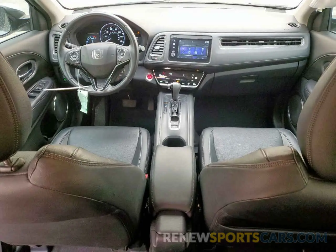 8 Photograph of a damaged car 3CZRU6H75LM700754 HONDA HR-V 2020