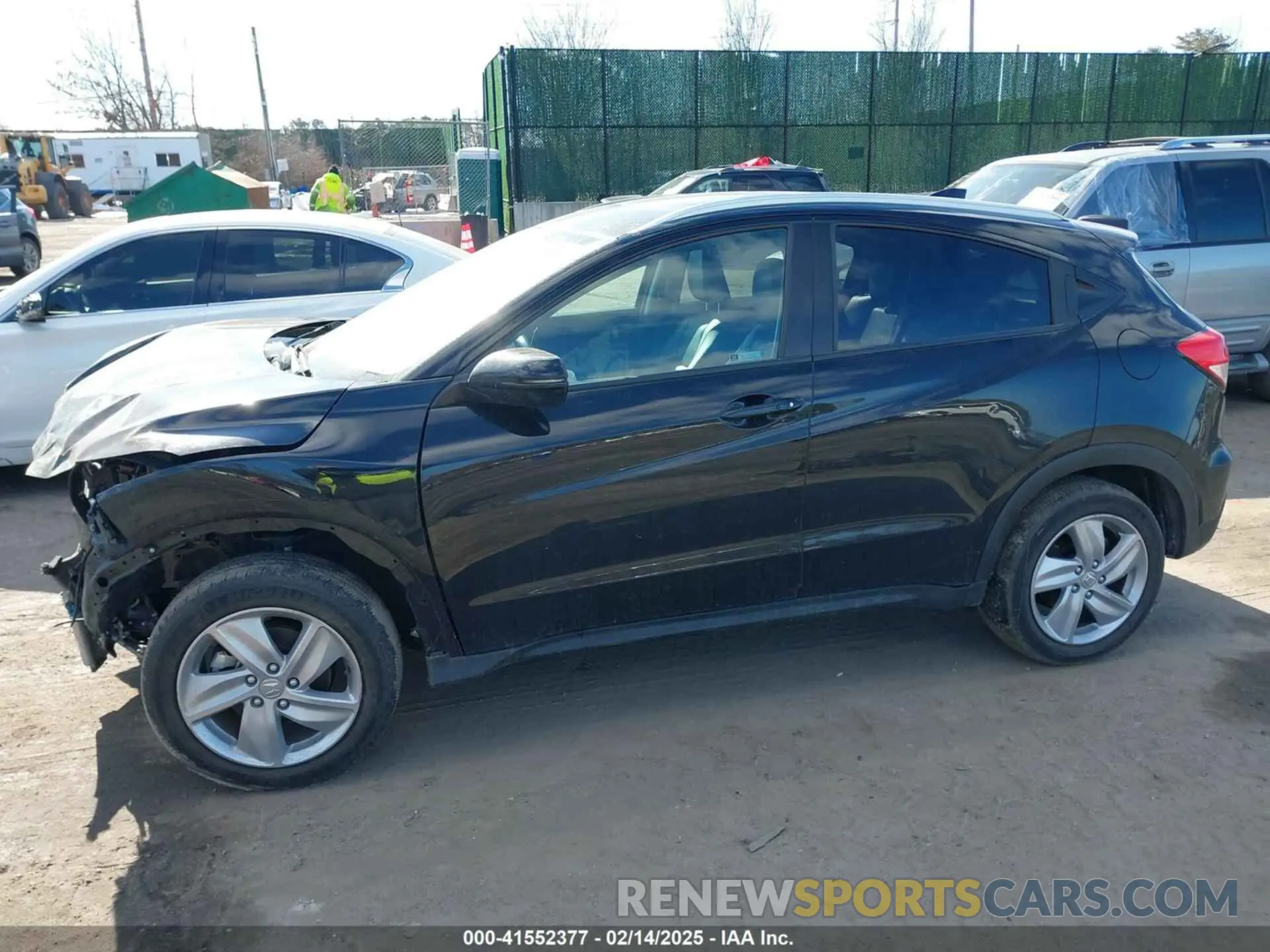 14 Photograph of a damaged car 3CZRU6H77LM729754 HONDA HR-V 2020