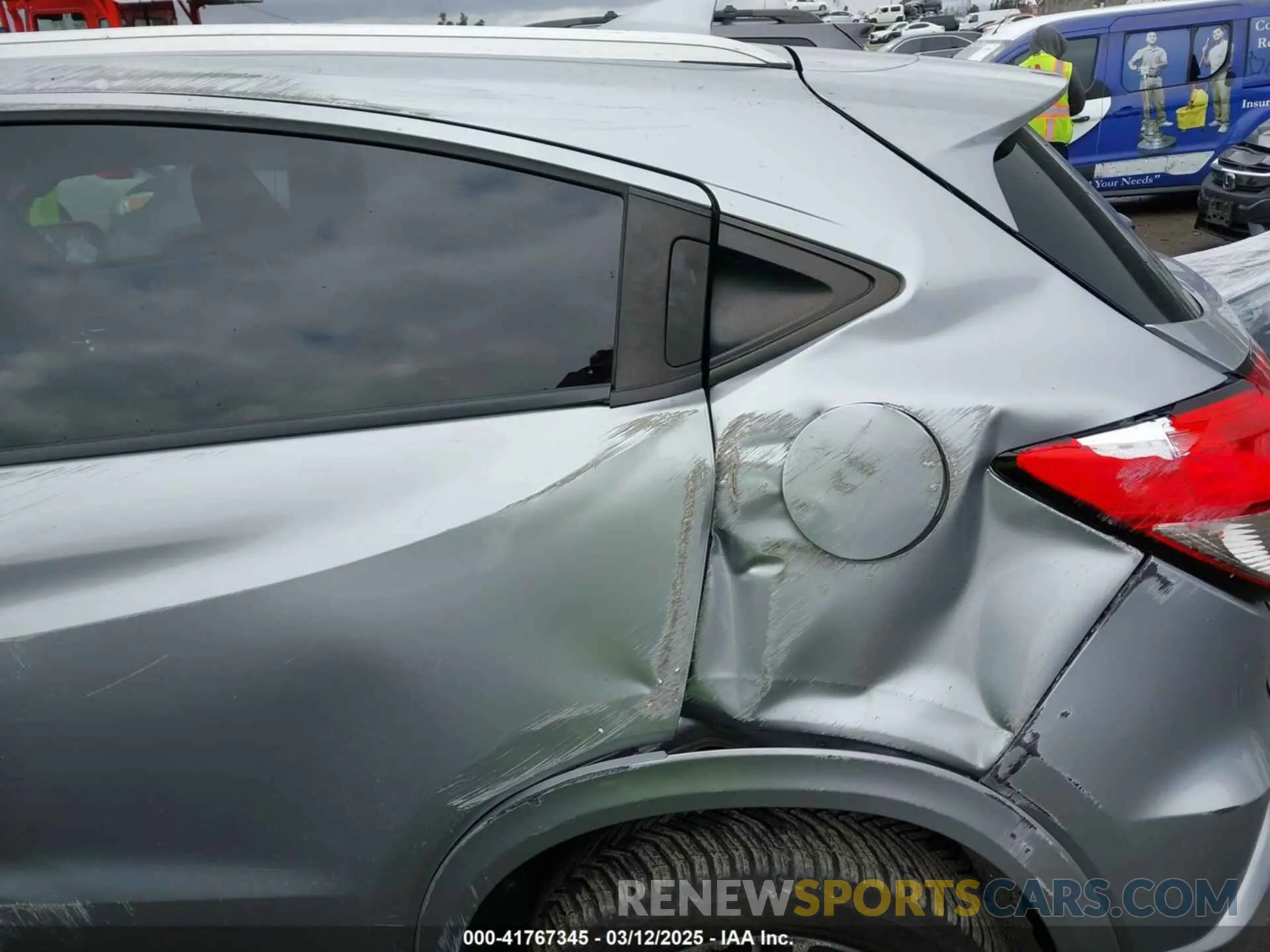 15 Photograph of a damaged car 3CZRU6H96LM736440 HONDA HR-V 2020