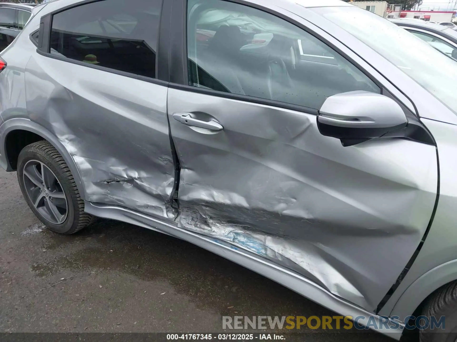 6 Photograph of a damaged car 3CZRU6H96LM736440 HONDA HR-V 2020