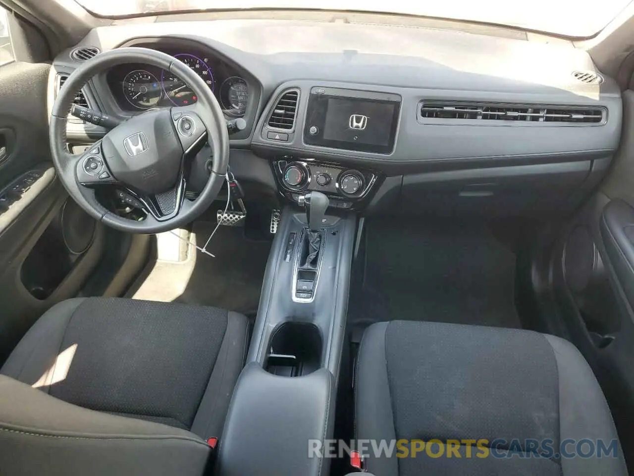8 Photograph of a damaged car 3CZRU5H10MM703116 HONDA HR-V 2021