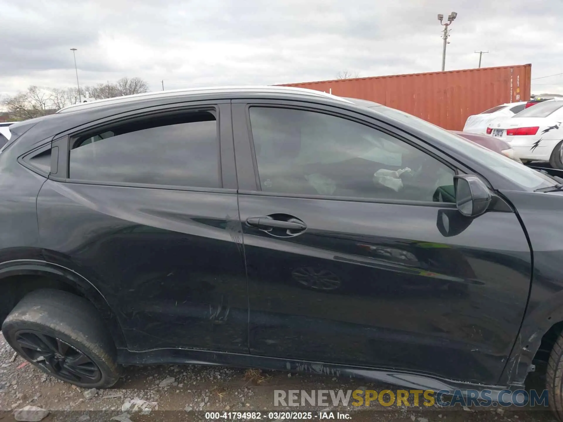 14 Photograph of a damaged car 3CZRU5H11MM720863 HONDA HR-V 2021
