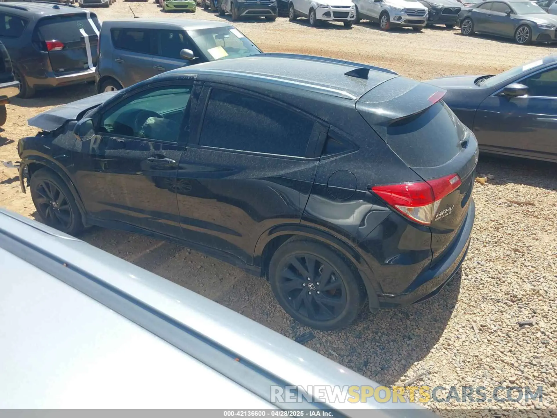 3 Photograph of a damaged car 3CZRU5H11MM721835 HONDA HR-V 2021