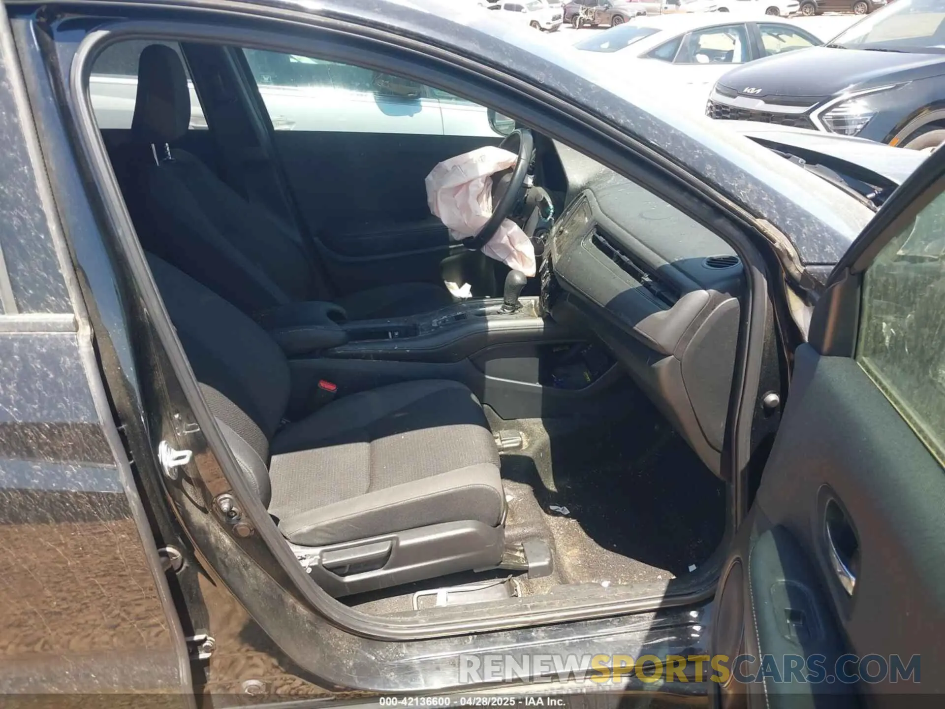 5 Photograph of a damaged car 3CZRU5H11MM721835 HONDA HR-V 2021