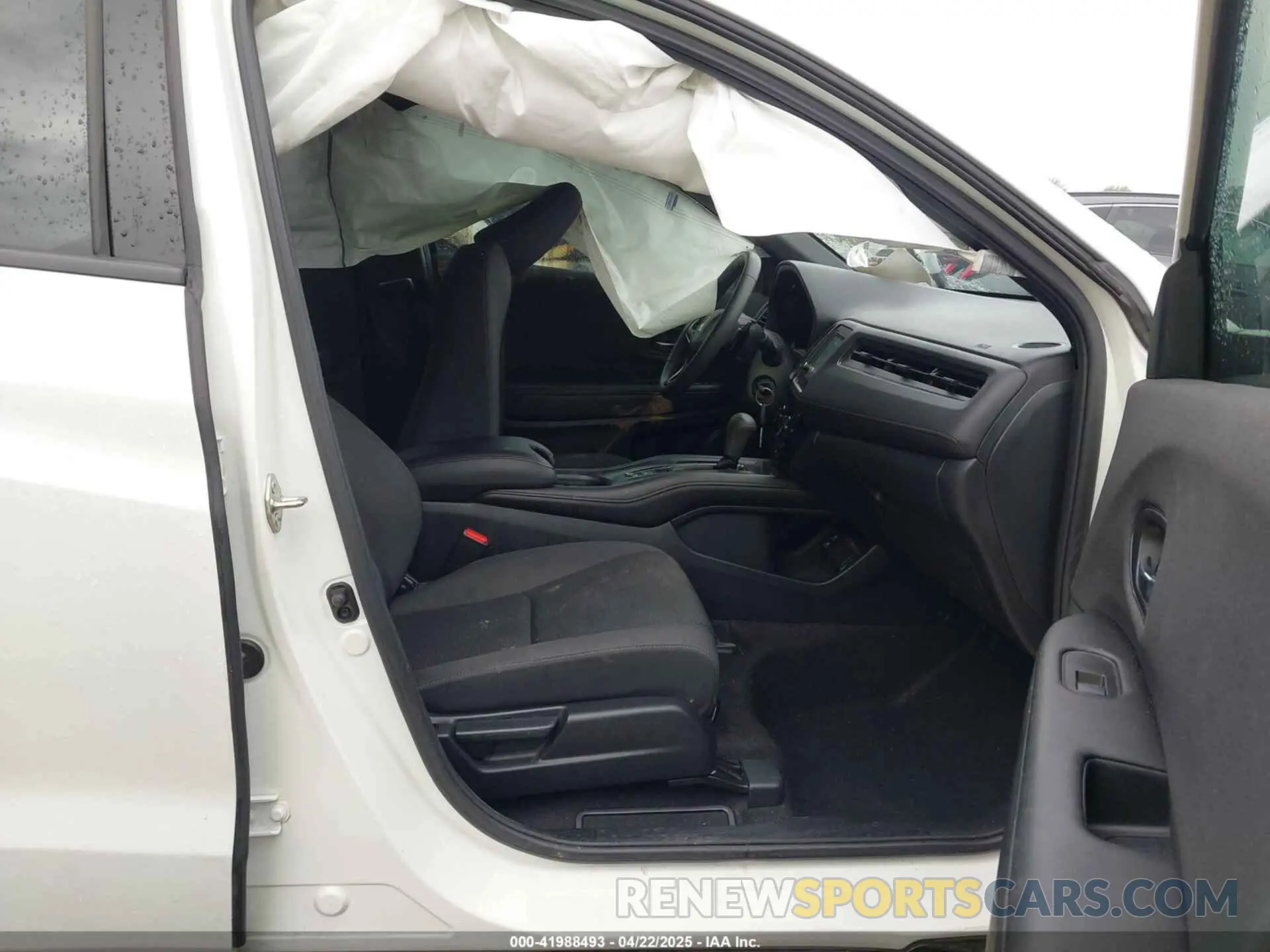 5 Photograph of a damaged car 3CZRU5H12MM700461 HONDA HR-V 2021