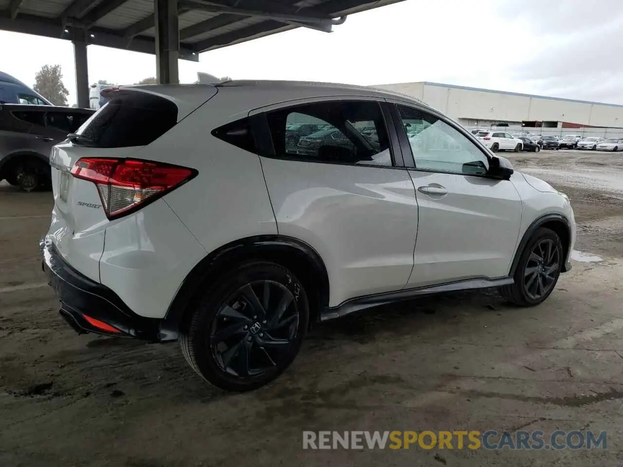 3 Photograph of a damaged car 3CZRU5H12MM732732 HONDA HR-V 2021