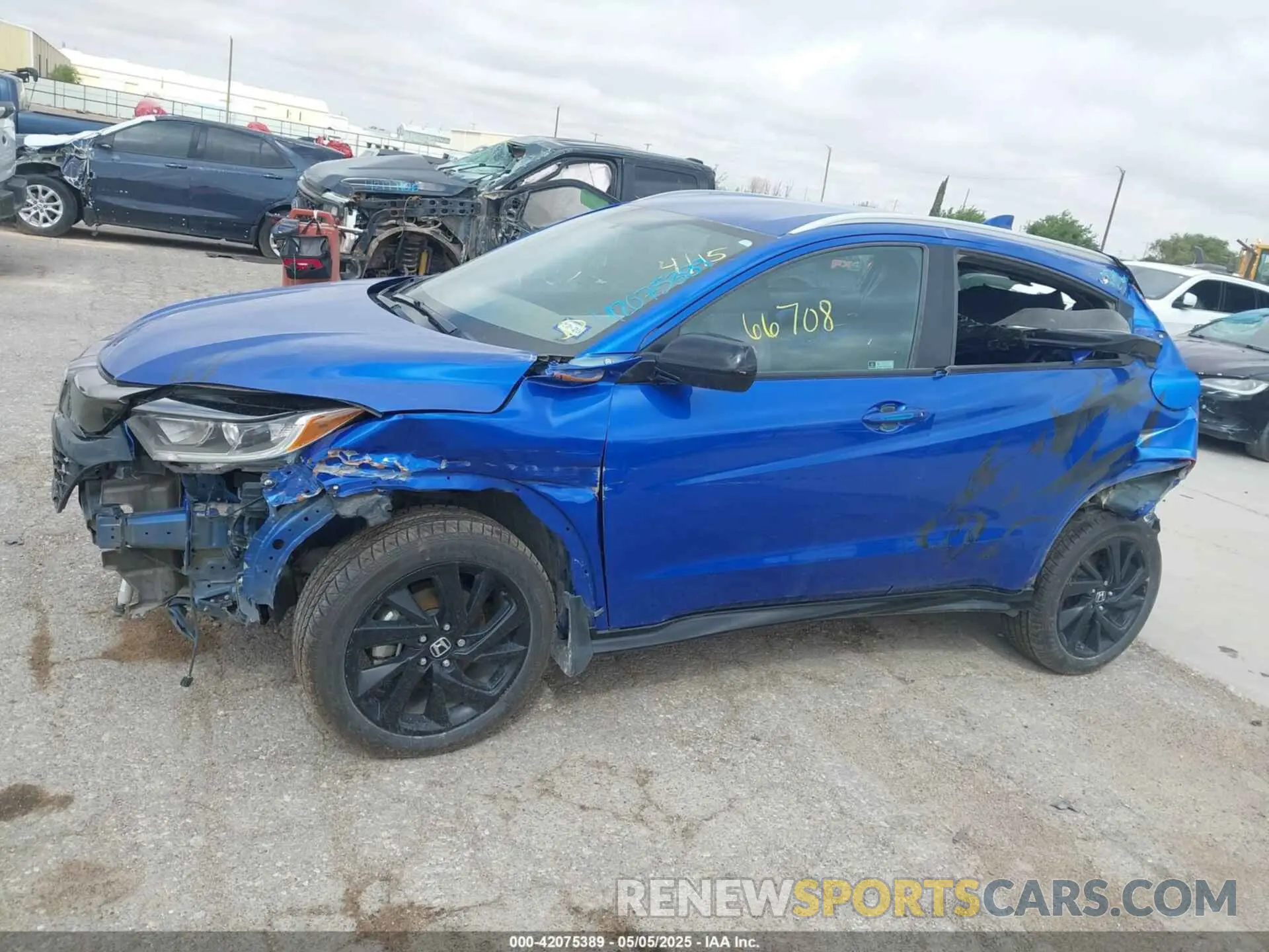 14 Photograph of a damaged car 3CZRU5H13MM707760 HONDA HR-V 2021