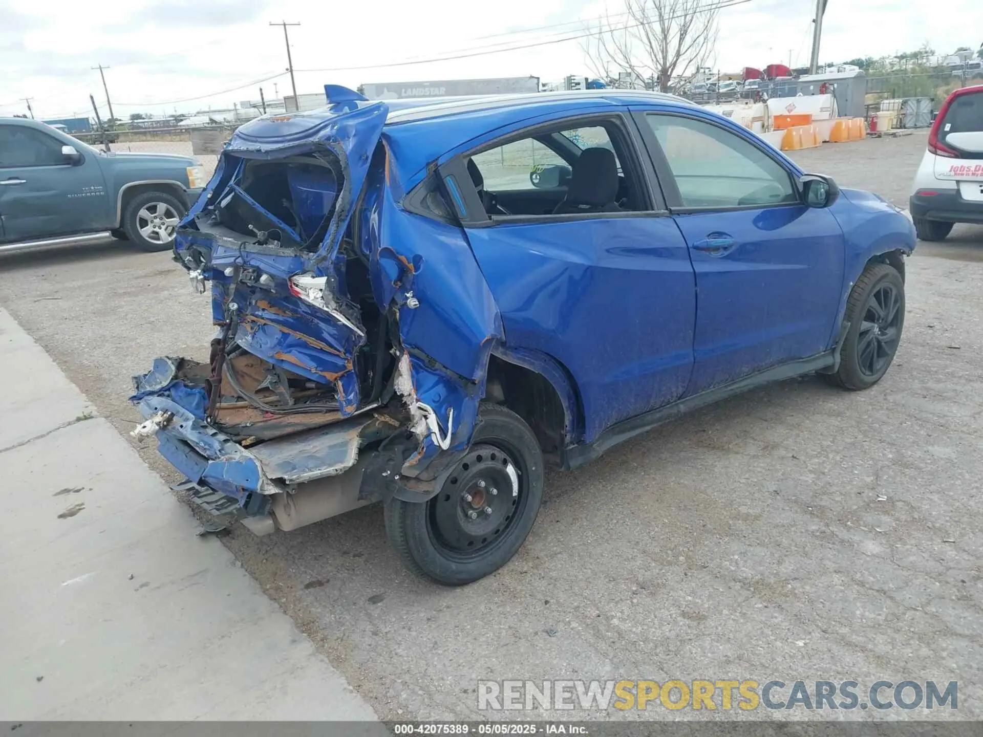 4 Photograph of a damaged car 3CZRU5H13MM707760 HONDA HR-V 2021