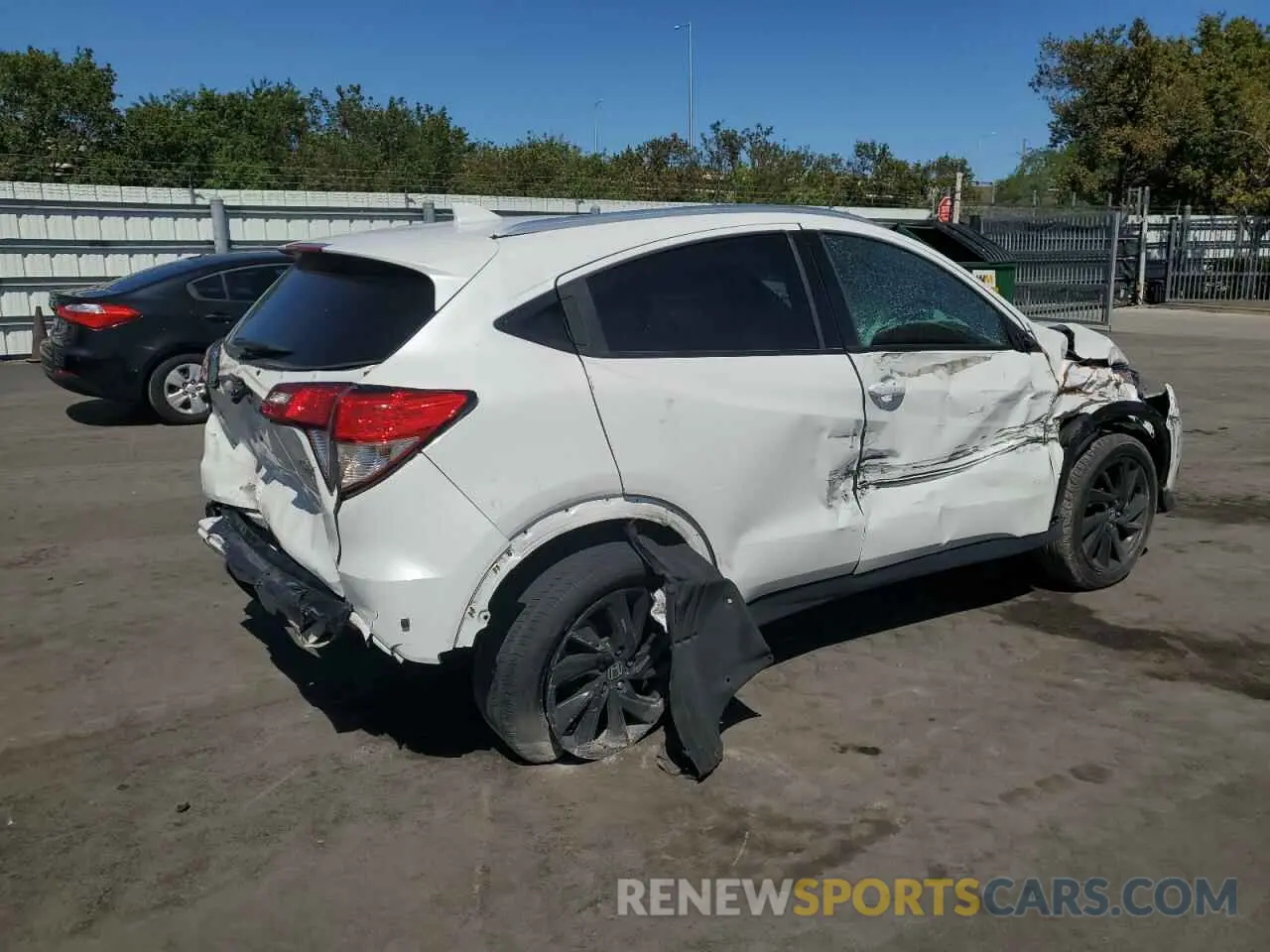 3 Photograph of a damaged car 3CZRU5H14MM726754 HONDA HR-V 2021