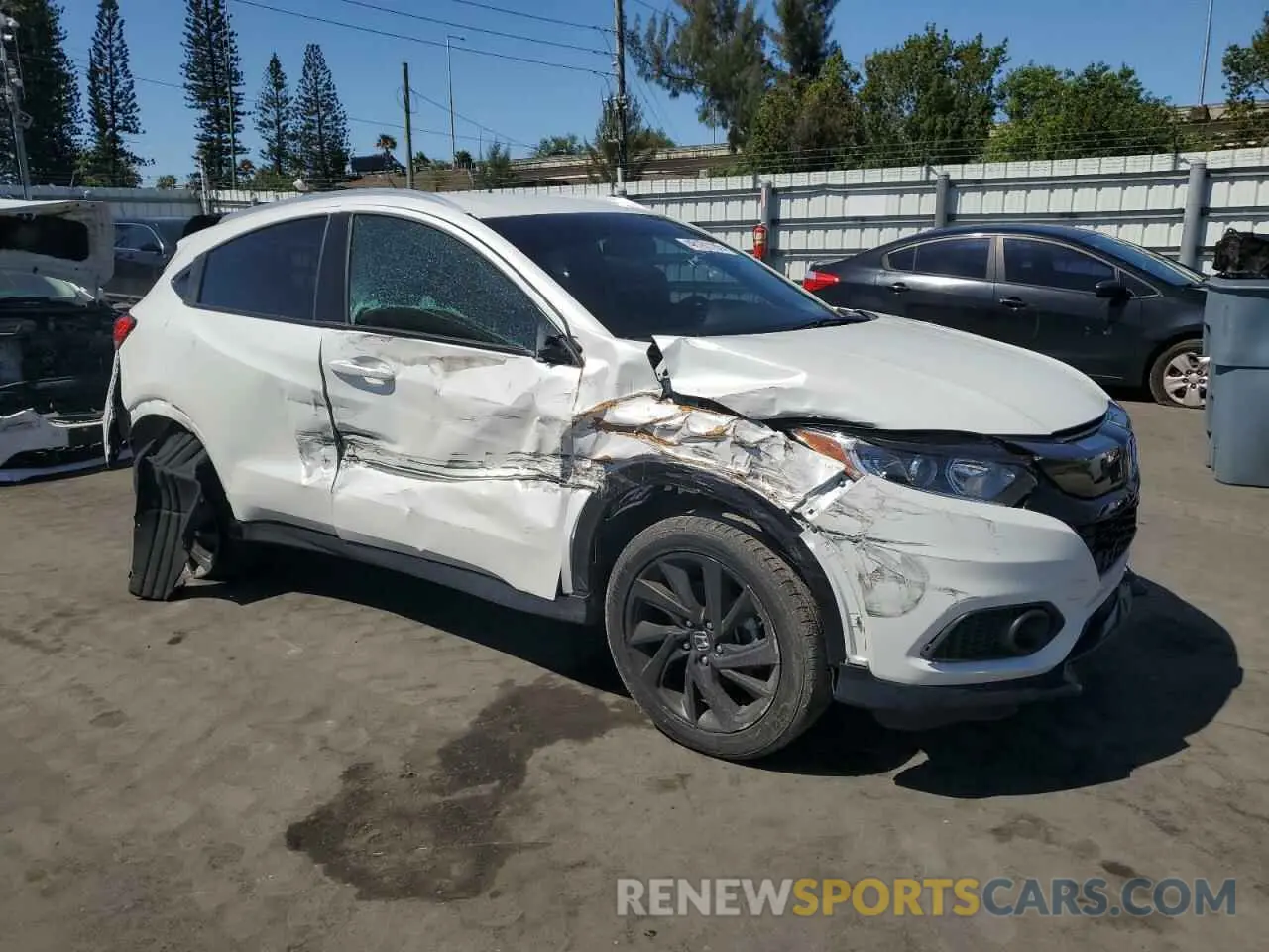 4 Photograph of a damaged car 3CZRU5H14MM726754 HONDA HR-V 2021
