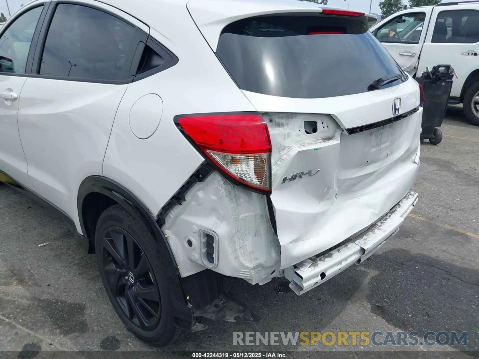 6 Photograph of a damaged car 3CZRU5H15MM725984 HONDA HR-V 2021
