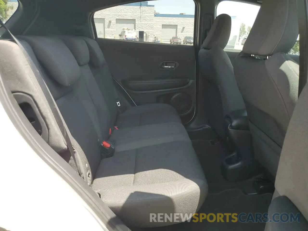 11 Photograph of a damaged car 3CZRU5H16MM734497 HONDA HR-V 2021